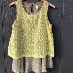 LACE OVERLAY Two Tiered sleeveless shirt Top size large boho